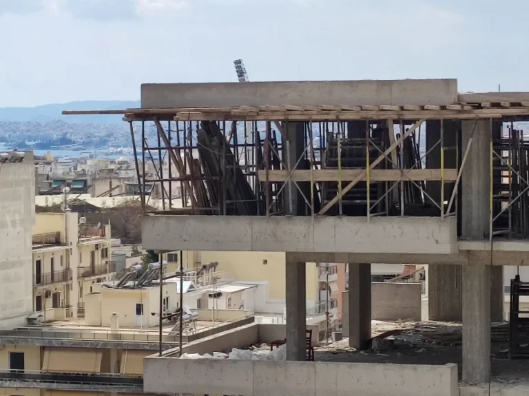Μείωση στην οικοδομική δραστηριότητα