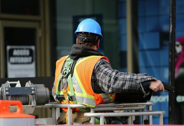 «Θραύση» κάνει το 13ωρο Κεραμέως στον διεθνή Τύπο